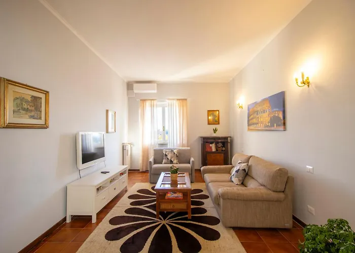 Harmony House Apartment *